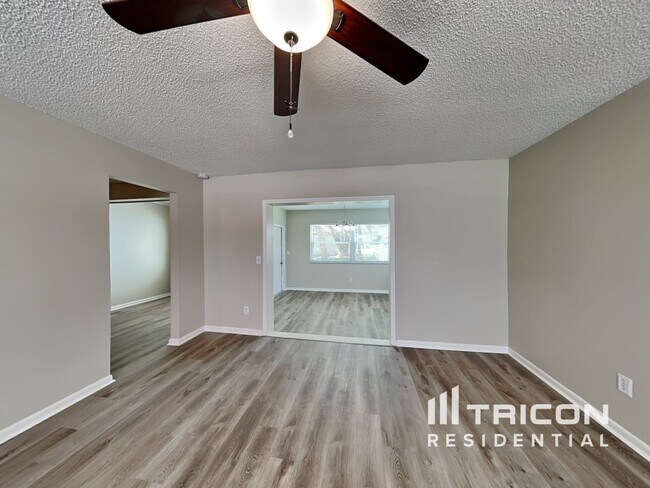 Foto del edificio - 1404 Fernwood Place Seffner FL