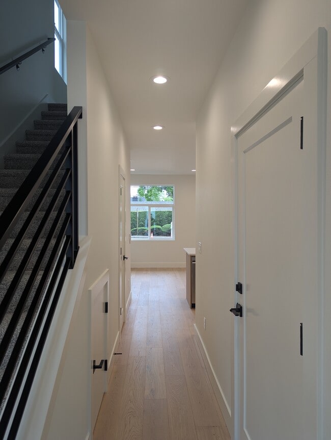 Photo - 5041 SE King Rd Townhome