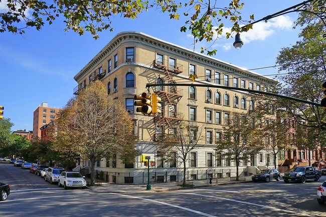 Building Photo - 300 Manhattan Ave