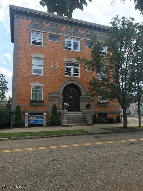 Foto principal - 134 6th St SW