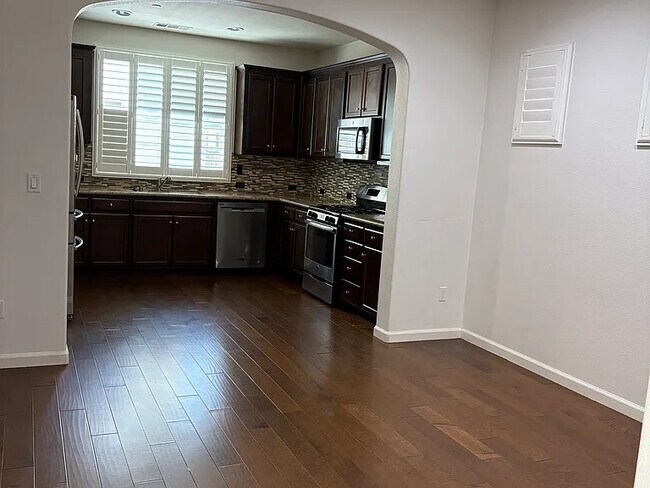 Foto del edificio - 1016 Applewood Dr