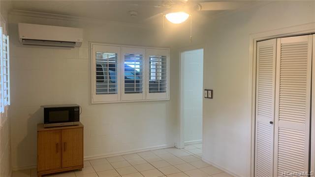 Building Photo - 1296 Maleko St