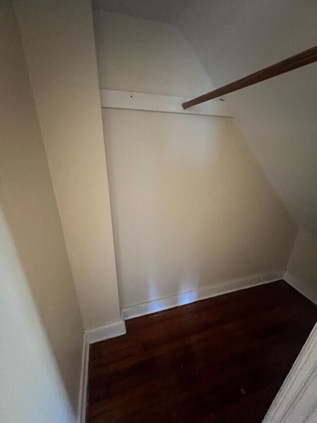 Foto del edificio - 50 Elberon Pl