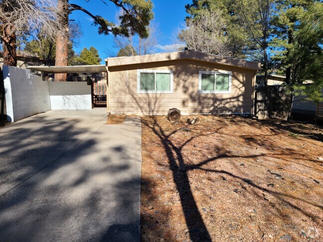 Building Photo - 4448 E Wintergreen