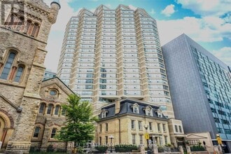 Building Photo - 71 Simcoe St