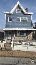 Building Photo - 718 Mary St