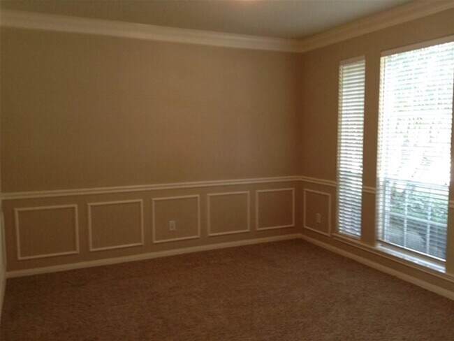 Foto del edificio - 12903 Ridge Bank Ln