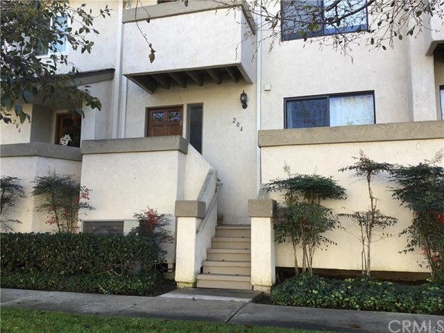 Primary Photo - 204 Harbor Woods Pl