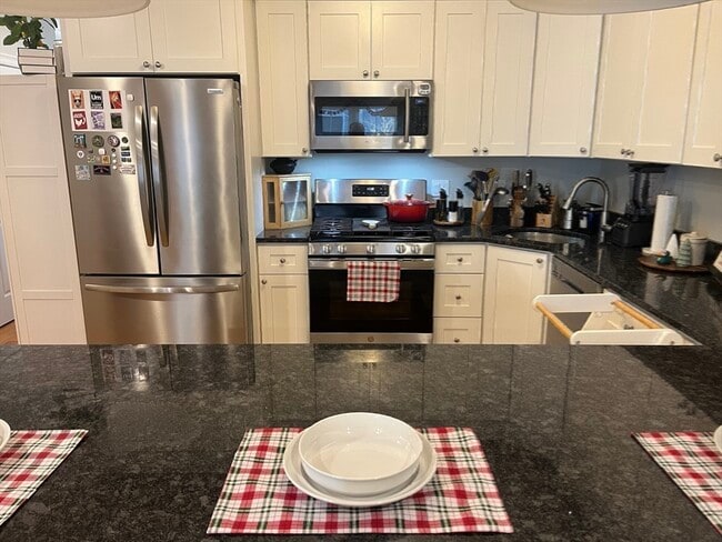 Building Photo - 45 Spring St