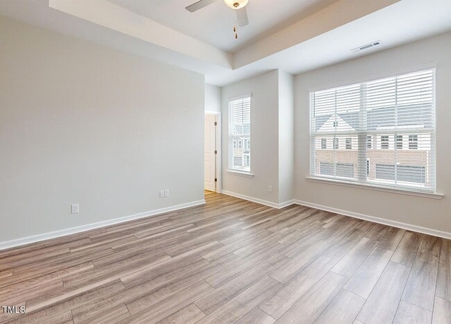 Building Photo - 215 Lemon Leaf Pl