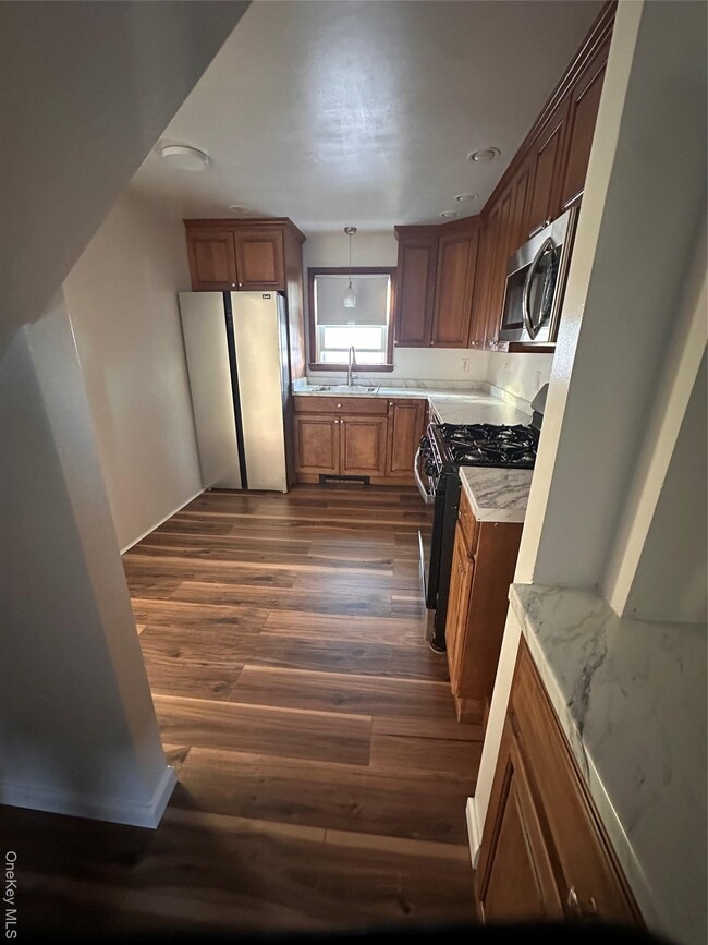 Building Photo - 24 Kellogg St