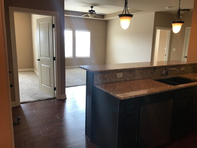 Foto del edificio - 2725 Northridge Pkwy