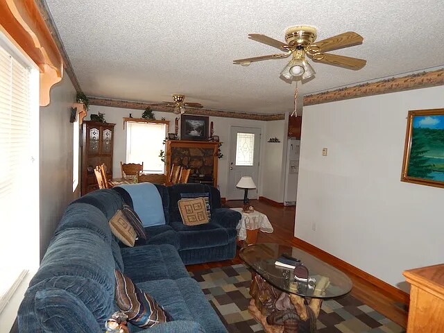 Foto del edificio - 2 Bedroom, 2 Bathroom Home With Beautiful Mountain Views in Salem