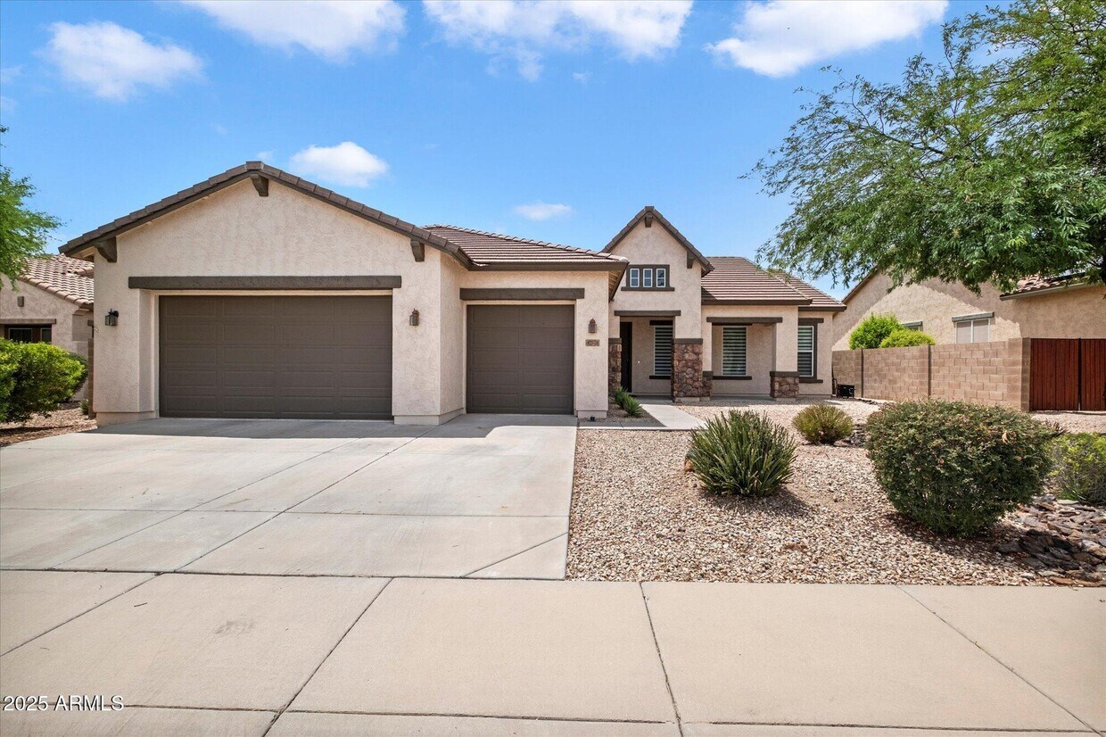 Primary Photo - 47970 Navidad Court