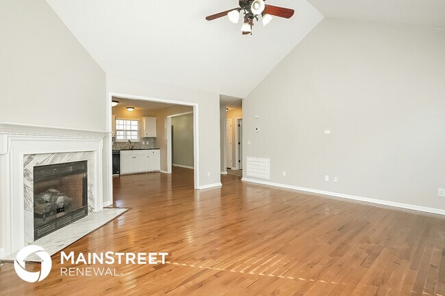 Foto del edificio - 228 Woodmaker Ct