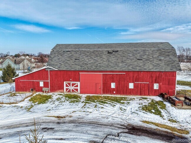 Foto del edificio - 3342 Oak Grove Rd