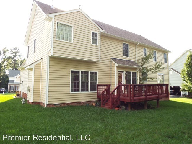 Building Photo - 5017 Sadler Place Ter