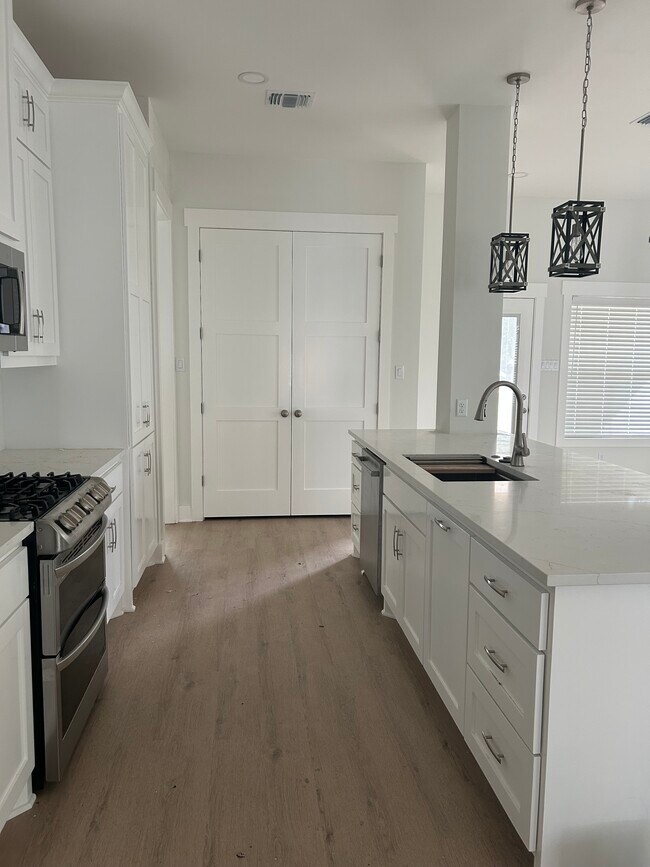 Foto del edificio - 1594 Wimberly Pl
