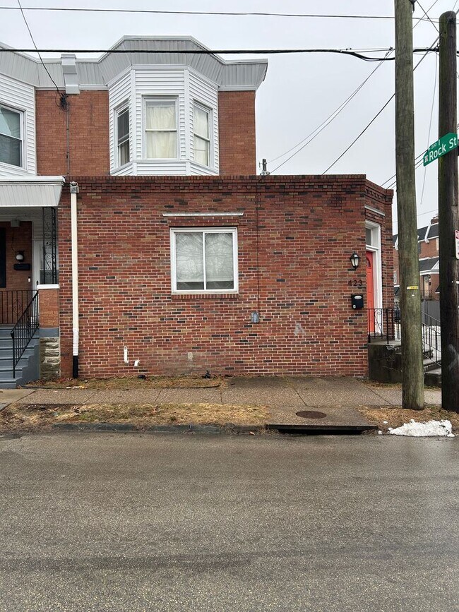 Foto del edificio - 423 Righter St