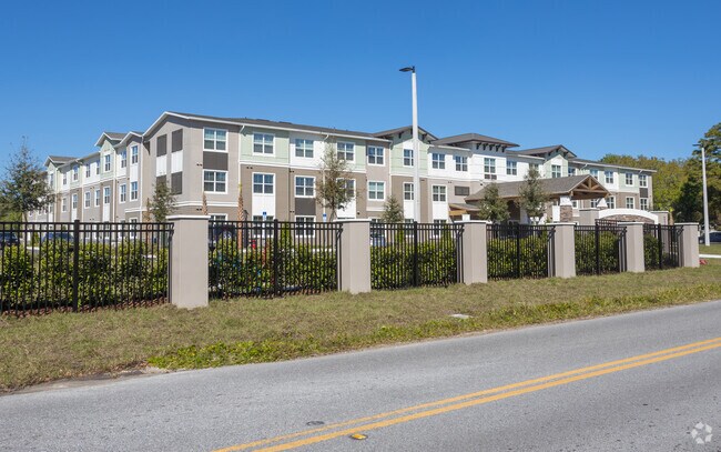 Foto del edificio - Burlington Cove