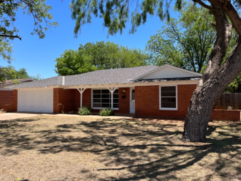 Primary Photo - 309 Moore Dr