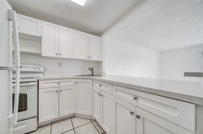 Foto del edificio - 801 NW 47th Ave