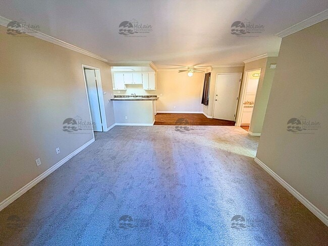 Building Photo - Second Story 2 Bd/2Ba Townhouse in San Marcos