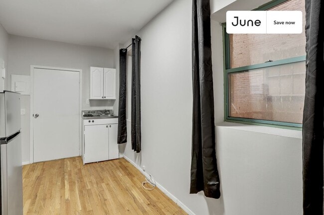 Building Photo - 248 W 64th St