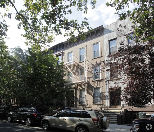Foto principal - 134 Berkeley Pl