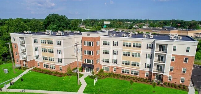 Foto del edificio - Lofts at 335