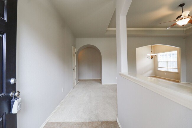 Foto del edificio - Beautiful 3 bed / 2 bath in New Tulsa!