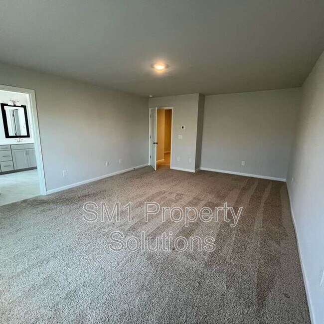 Building Photo - 106 Brody Way