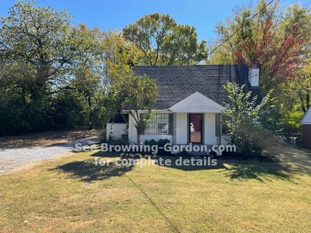 Building Photo - Adorable duplex located in a convenient lo...