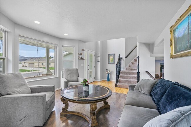 Foto del edificio - 3470 Maynard Ct