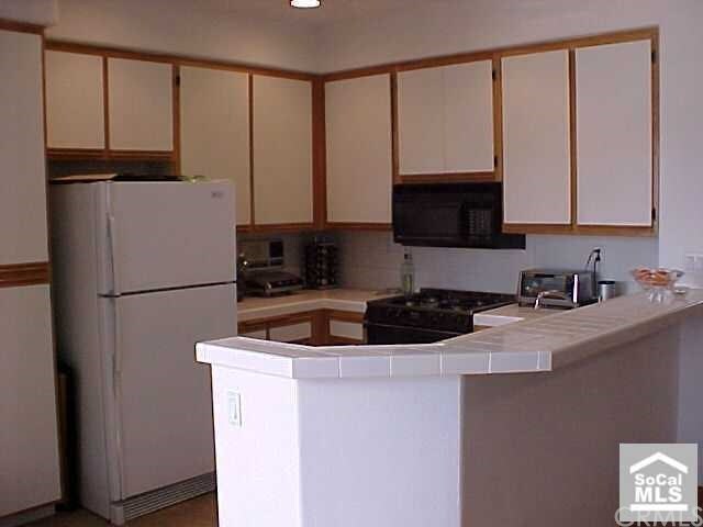 Building Photo - 28453 Yosemite Dr