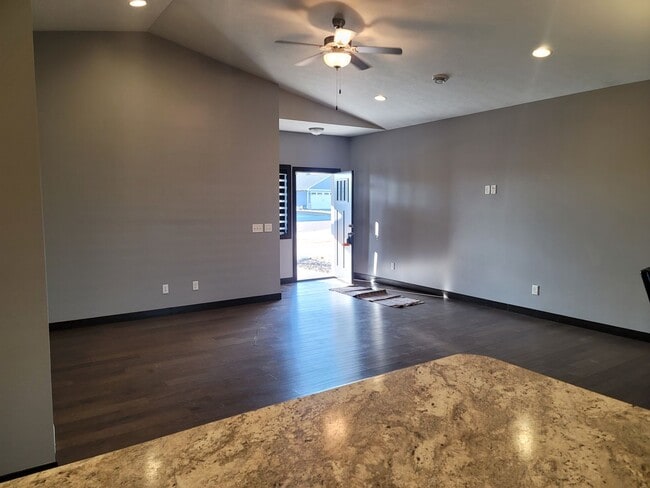 Building Photo - 114 Devitt Dr