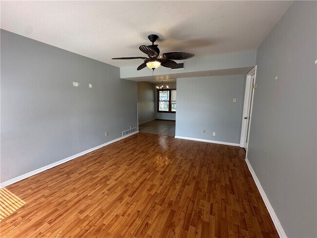 Foto del edificio - 117 Holly Dr