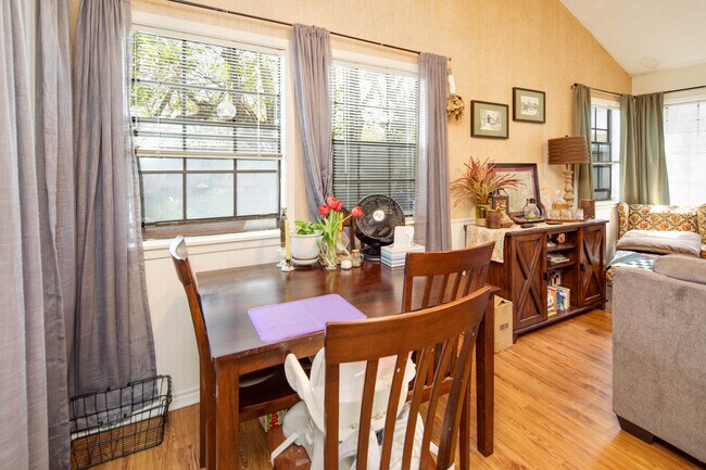 Foto del edificio - 2523 Cross Timbers Dr