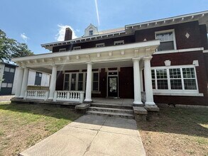 Building Photo - 157 Stonewall St