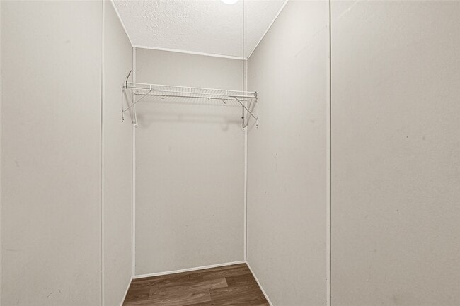 Building Photo - 18565 Huckleberry Ln