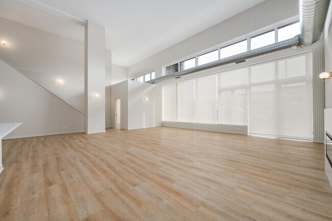 Foto del edificio - 3207 N Narragansett Ave