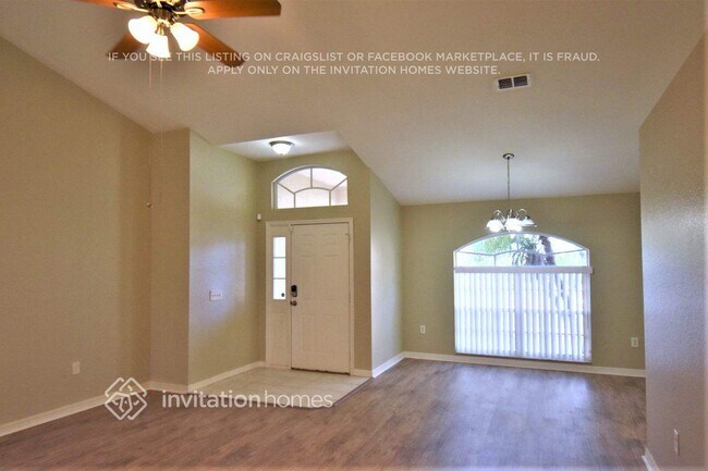 Foto del edificio - 2541 Pine Valley Dr