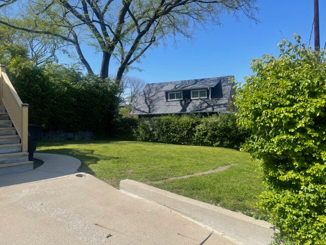 Foto del edificio - 1718 Linden Ave