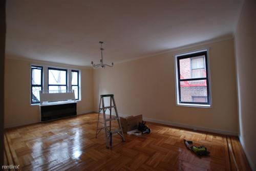Building Photo - 45 Tennis Ct