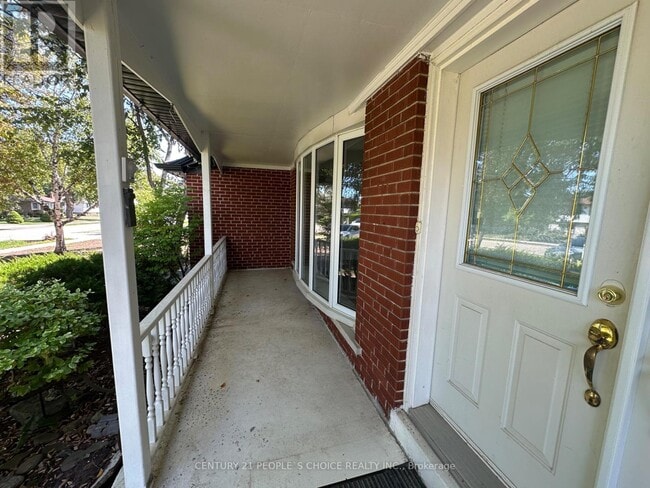 Photo du bâtiment - 1252 Montclair Dr