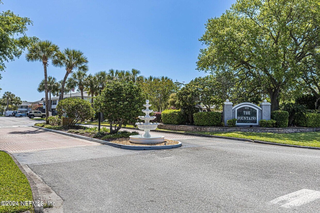 Primary Photo - 695-A1A A1A N