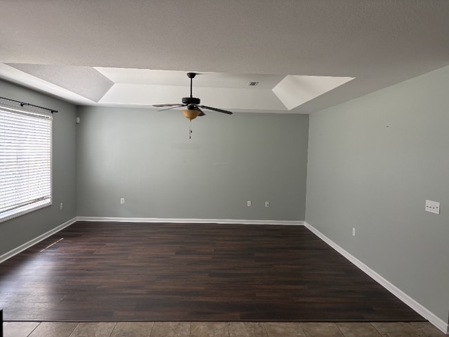 Building Photo - 209 Winterberry Way