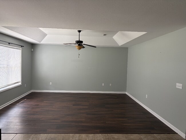 Foto del edificio - 209 Winterberry Way
