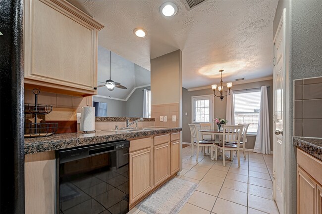 Building Photo - 10826 Aly Trace Ct