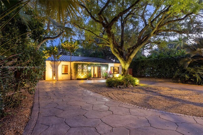Building Photo - 6870 SW 77th Terrace